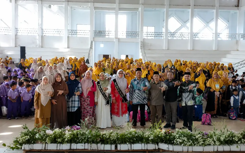 Anak-anak PAUD mengikuti kegiatan Berkisah Bersama Kak Bimo dan Bunda PAUD dalam kegiatan HAN 2026 di Bener Meriah. (Foto:Dok/LN)