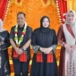 Kak Na sambut Kapolda Aceh bersama Ketua Bhayangkari Daerah Aceh. (Foto:Dok/Adpim)