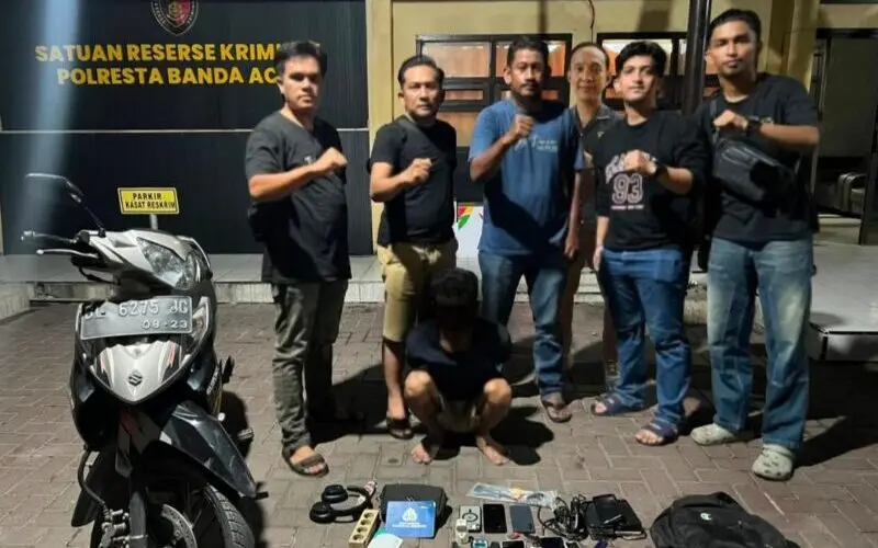 Tim Rimueng Koetaradja menangkap residivis pencurian rumah di Gampong Keudah Banda Aceh. (Foto:Dok/Polresta Banda Aceh).