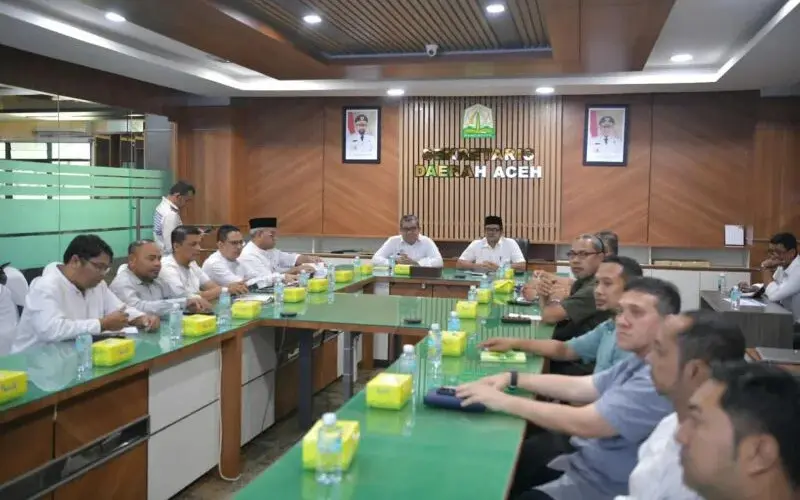 Rapat Pemerintah Aceh membahas percepatan jalur Ro-Ro Krueng Geukuh Penang. (Foto:Dok/Adpim)