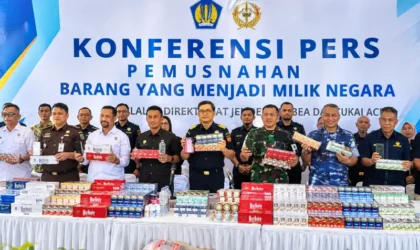 Pemusnahan barang ilegal