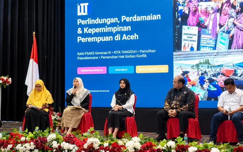 Pemutaran film Inong Peudame serta dialog kebijakan membahas kepemimpinan perempuan dan perdamaian Aceh di Orion Hall Aceh Besar. (Foto:Dok/LamanNews).