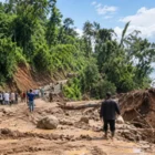 Material longsor menutup akses jalan menuju sejumlah desa di Aceh Tengah. (Foto: Dok/Ist)