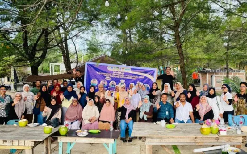 Peserta Workshop Decent Work di Desa Mon Ikeun Lhoknga Aceh Besar. (Foto:Dok/Flower Aceh)