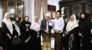 Abuya Amran Waly menerima gelar Amirul Qulub