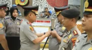 Pin emas kapolri