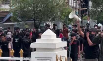 Demontrasi Front Mahasiswa Aceh Resistance