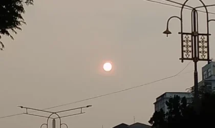 Kabut asap karhutla menyelimuti Aceh.
