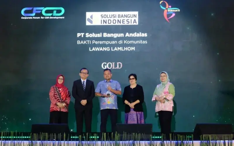 LAWANG LAMLHOM meraih penghargaan Perempuan Berbakti 2026. (Foto:Dok/SBA)